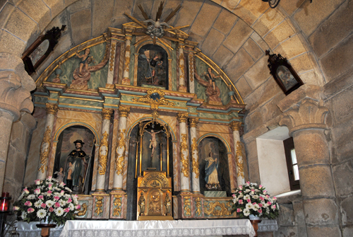 Retablo Capela Maior Igrexa de San Miguel de Treos